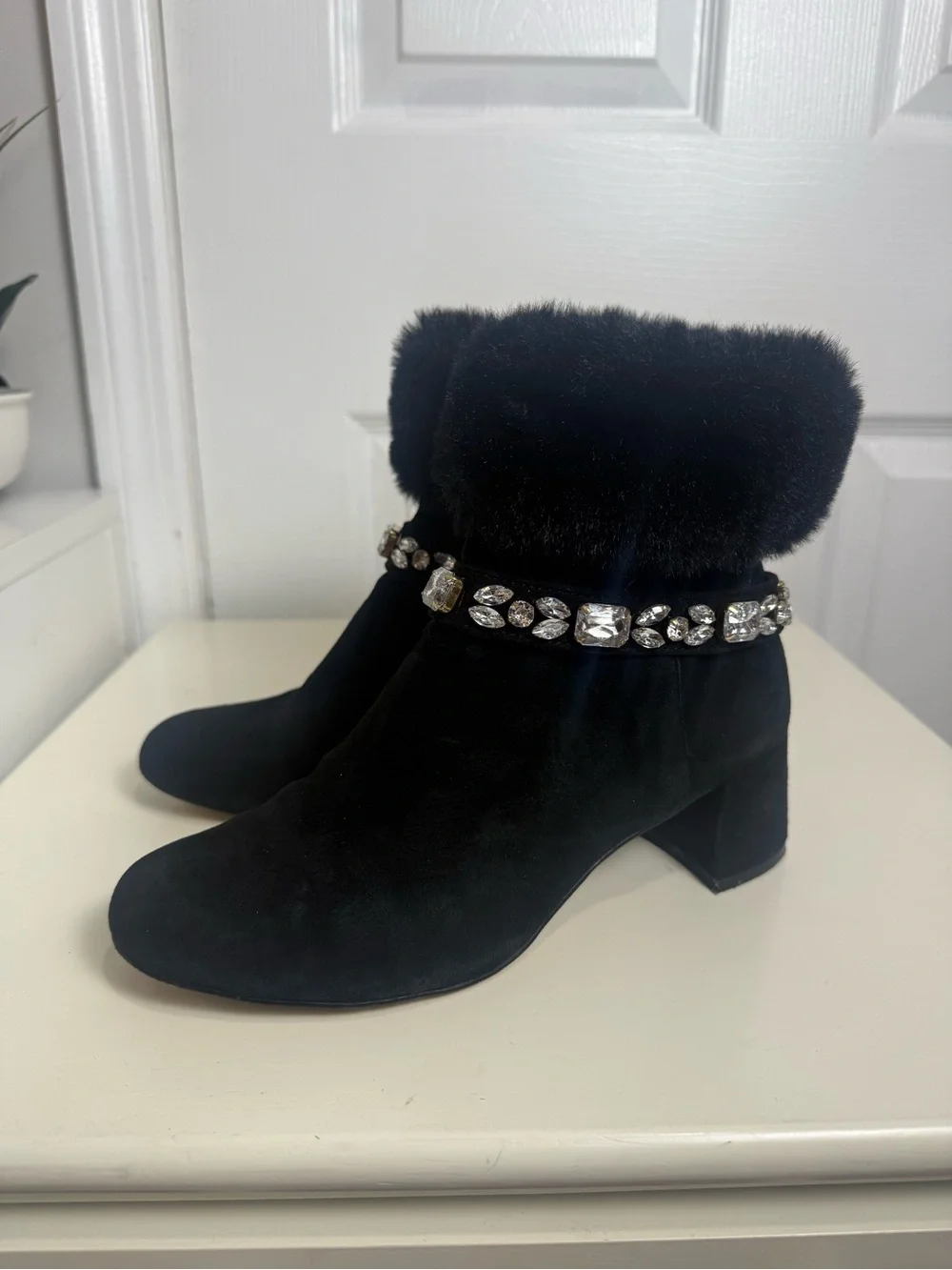 Adrienne Vittadini AV-Lazar Women’s Black Suede Faux Fur Rhinestone ankle boot/7